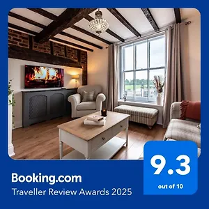 Racecourse Views, Townhouse With Parking Chester